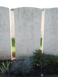 Warloy-Baillon Communal Cemetery Extension - Barrett, Herbert