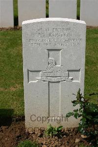 Warloy-Baillon Communal Cemetery Extension - Boston, J E