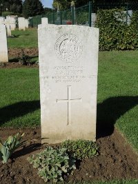 Warloy-Baillon Communal Cemetery Extension - Bruce, J A