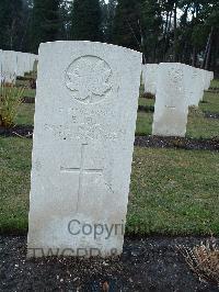 Brookwood Military Cemetery - Bell, Everett