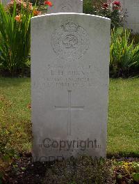 Brookwood Military Cemetery - Burns, Robert Henry