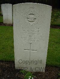 Brookwood Military Cemetery - Butt, Walter Robert