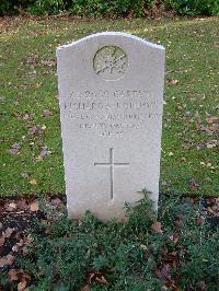 Brookwood Military Cemetery - Dubois, R A J