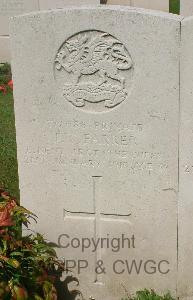 Brookwood Military Cemetery - Farrer, J T