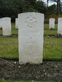 Brookwood Military Cemetery - Graham, Kevin Malcolm Ford