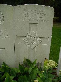 Brookwood Military Cemetery - Heyworth, George