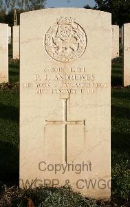 Minturno War Cemetery - Andrewes, Peter John