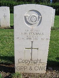 Minturno War Cemetery - Jennings, Kenneth Howard