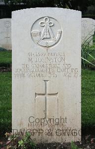 Minturno War Cemetery - Johnston, Norman