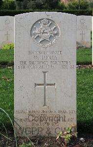 Minturno War Cemetery - Jones, Wilfred