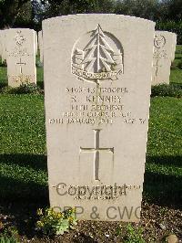 Minturno War Cemetery - Kenney, Reginald