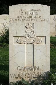 Minturno War Cemetery - King, Robert