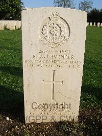 Minturno War Cemetery - Lavender, Richard William