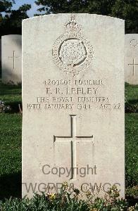 Minturno War Cemetery - Lefley, Ernest Raymond