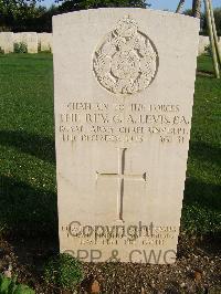 Minturno War Cemetery - Levis, The Rev. George Alexander