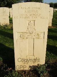 Minturno War Cemetery - Lister, Alfred