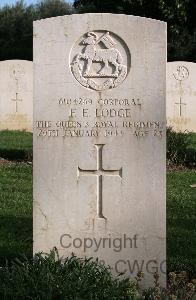 Minturno War Cemetery - Lodge, Frank Ernest