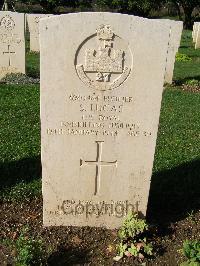 Minturno War Cemetery - Lucas, Samuel