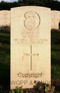 Minturno War Cemetery - Lucas, William