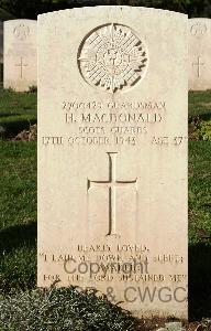 Minturno War Cemetery - MacDonald, Hugh