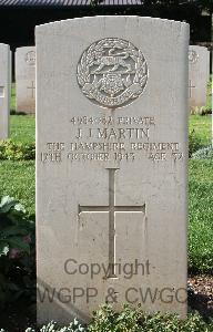 Minturno War Cemetery - Martin, John James