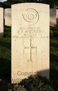 Minturno War Cemetery - Matthews, Sidney James