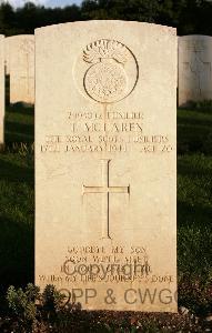 Minturno War Cemetery - McLaren, Thomas