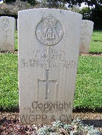 Minturno War Cemetery - Millett, Clifford