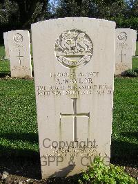 Minturno War Cemetery - Naylor, Arthur