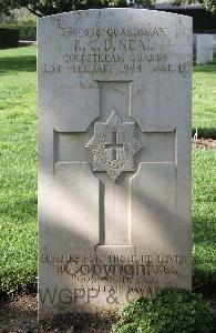 Minturno War Cemetery - Neal, Robert Charles Derick