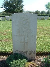 Minturno War Cemetery - Newman, Harry George