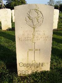 Minturno War Cemetery - Nicol, Henry McMillan