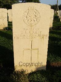 Minturno War Cemetery - Nugent, Charles Eric