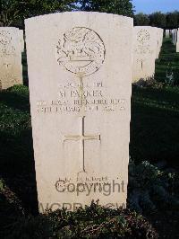 Minturno War Cemetery - Parker, Maurice