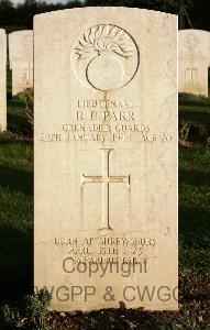 Minturno War Cemetery - Parr, Robert Philip