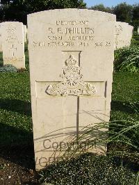 Minturno War Cemetery - Phillips, Raymond Escott