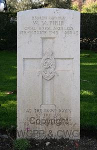 Minturno War Cemetery - Pirie, William Munro