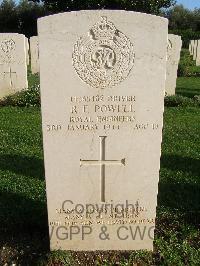 Minturno War Cemetery - Powell, Richard Floyd