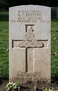 Minturno War Cemetery - Preston, George Edward