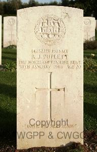 Minturno War Cemetery - Puplett, Ronald James