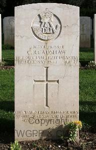 Minturno War Cemetery - Readshaw, Cyril