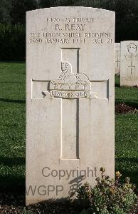 Minturno War Cemetery - Reay, Roland