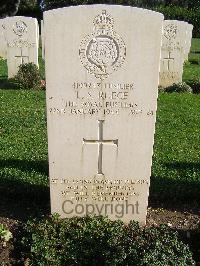 Minturno War Cemetery - Reece, Leslie Samuel