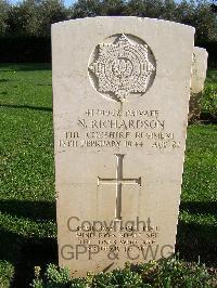 Minturno War Cemetery - Richardson, Norman