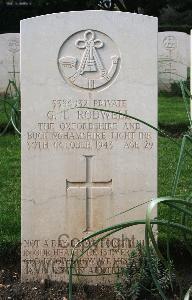 Minturno War Cemetery - Rodwell, George Thomas