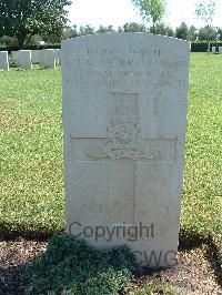 Minturno War Cemetery - Sauerhammer, Reginald James Valentine