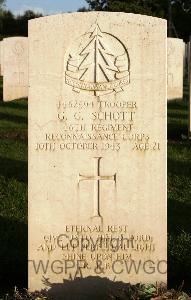 Minturno War Cemetery - Schott, George Gustave