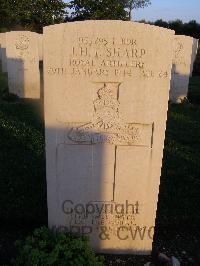 Minturno War Cemetery - Sharp, James Henry