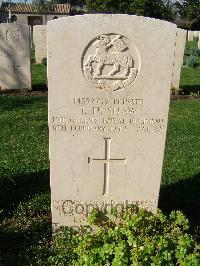 Minturno War Cemetery - Shaw, James Harry