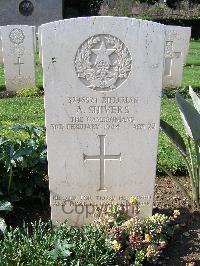 Minturno War Cemetery - Shivers, Alexander